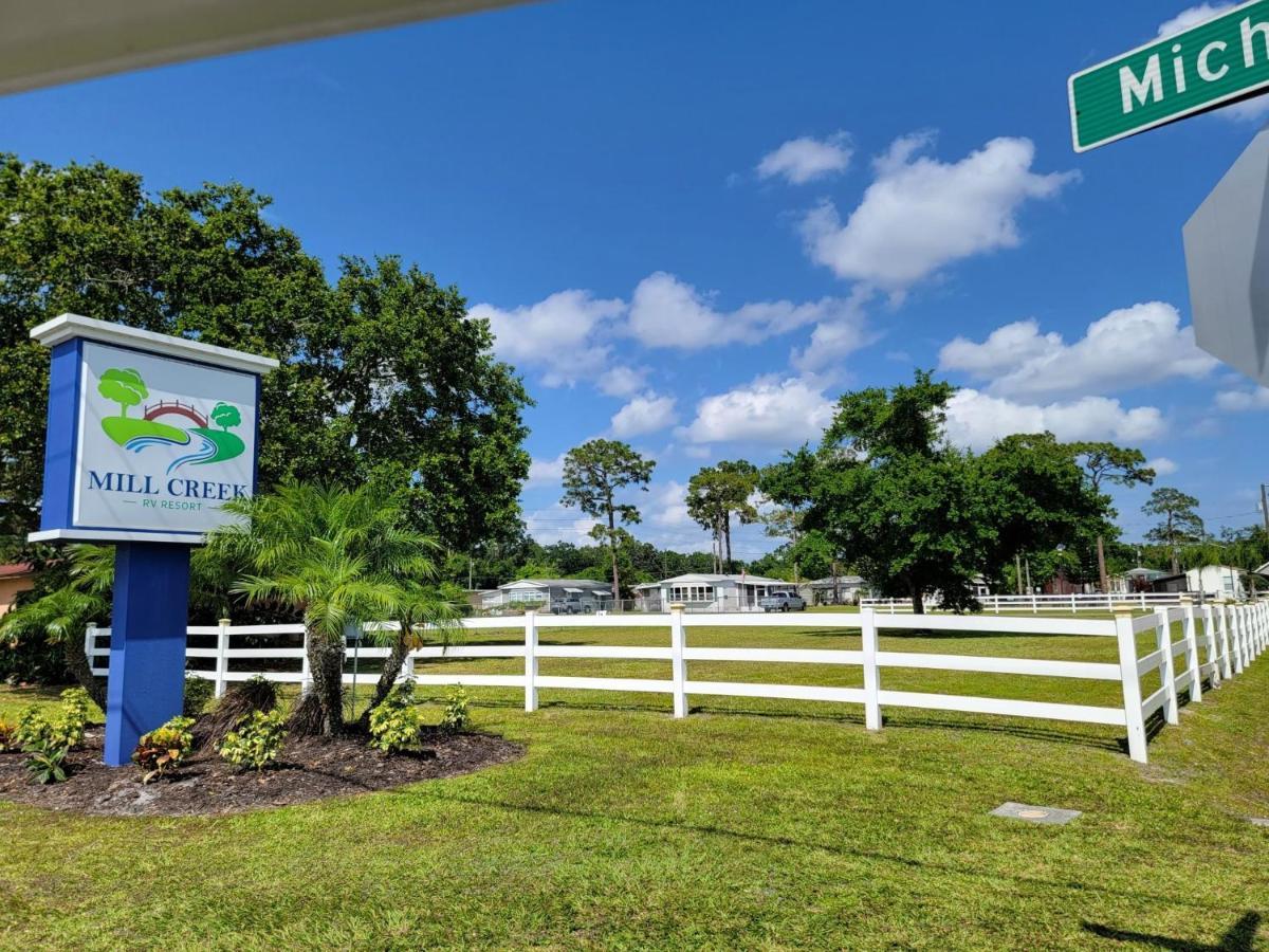 Cozy Tiny Home Near Disney World & Orlando Parks! 基西米 外观 照片